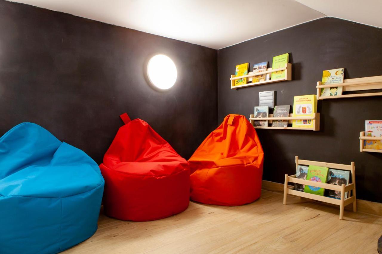 Hostel Montessori Gdańsk Exteriör bild