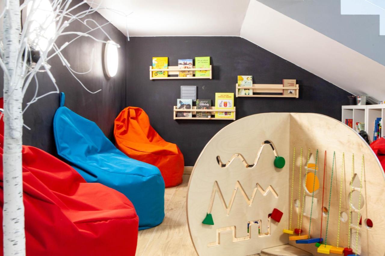 Hostel Montessori Gdańsk Exteriör bild